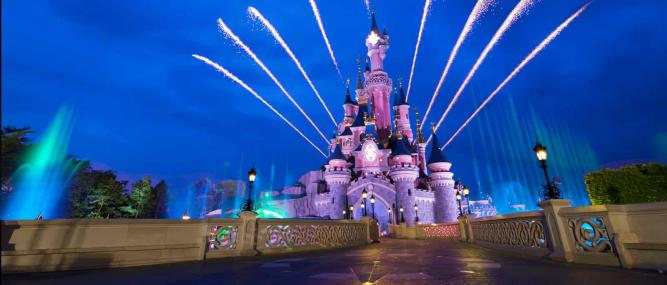 Disney Photo Album - Most Magical Place on Earth - Walt Disn